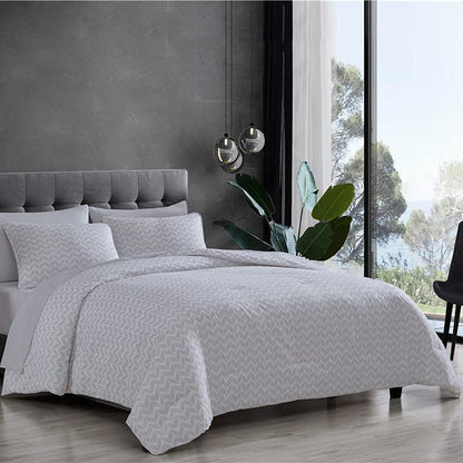 Skorter | 7-Piece: Pine Bed in Bag Comfort Set and Sheet Set