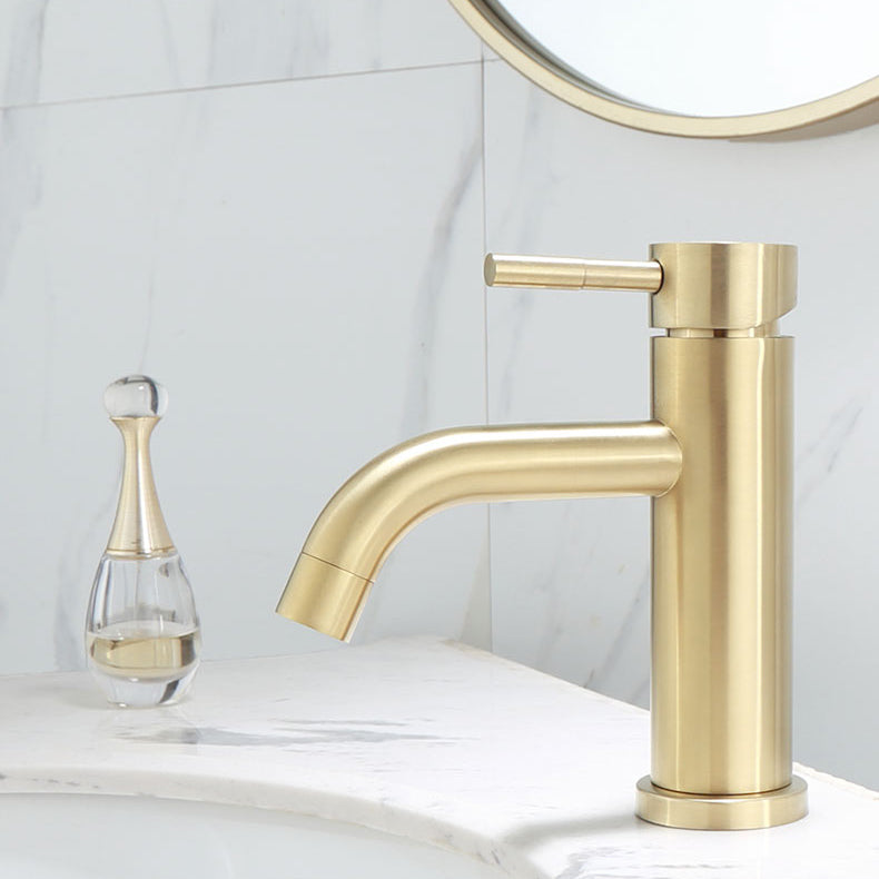 Skorter | Deck Mounted Roman Tub Faucet Low Arc Tub Faucet Set in Gold