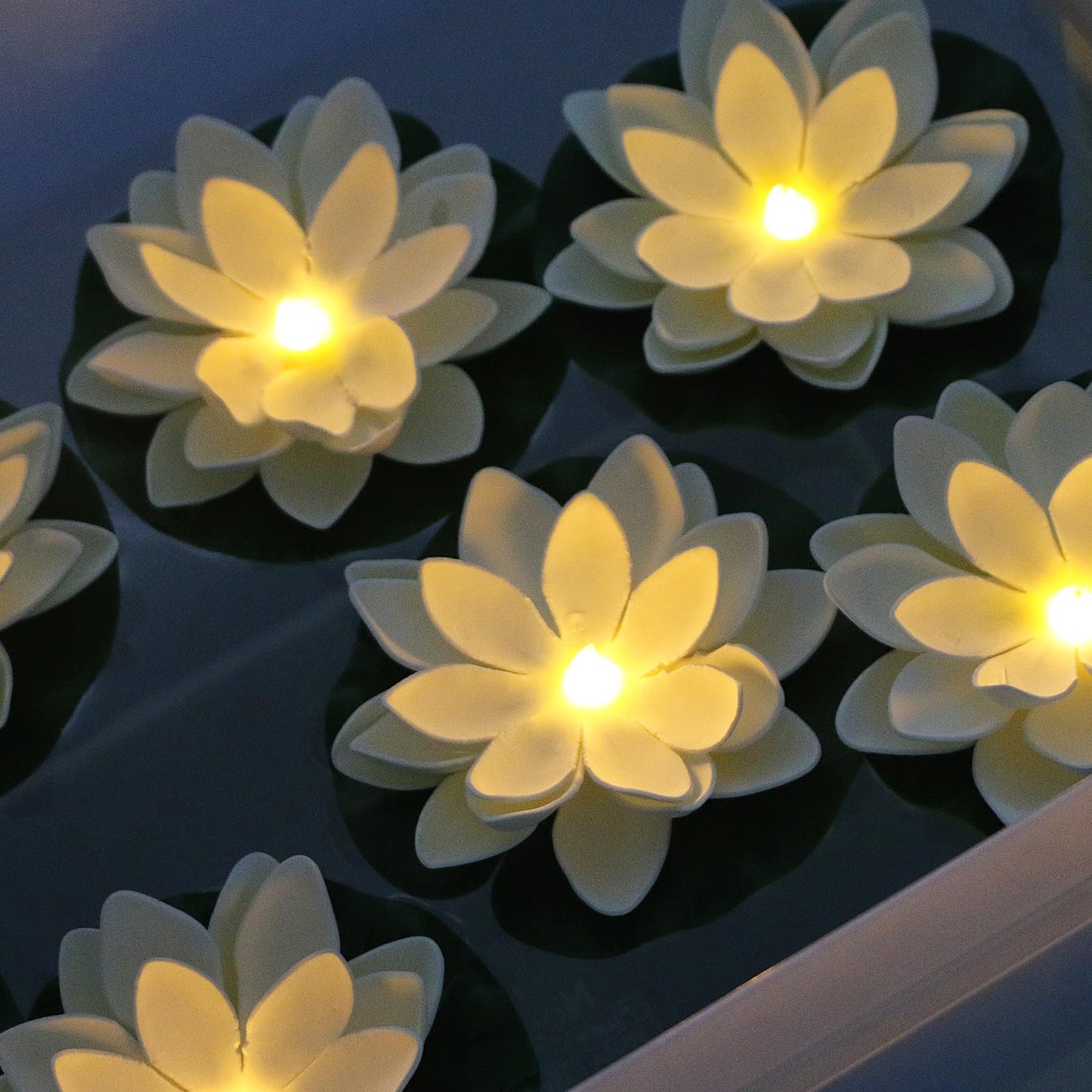 Skorter | Lacgo 12 Pcs Waterproof Floating Lotus Lights - Floating Flower Lights Battery-Operated Water-Activated Warm White Pool Flower Lamp Wedding, Jubilee, Garden Decoration
