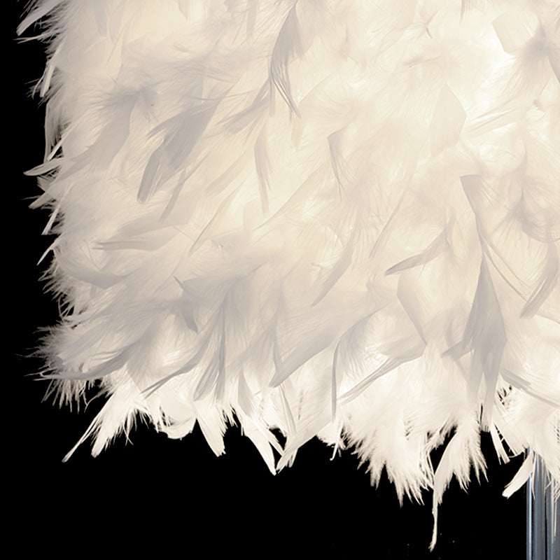 Skorter | Feather Crystal Table Lamp