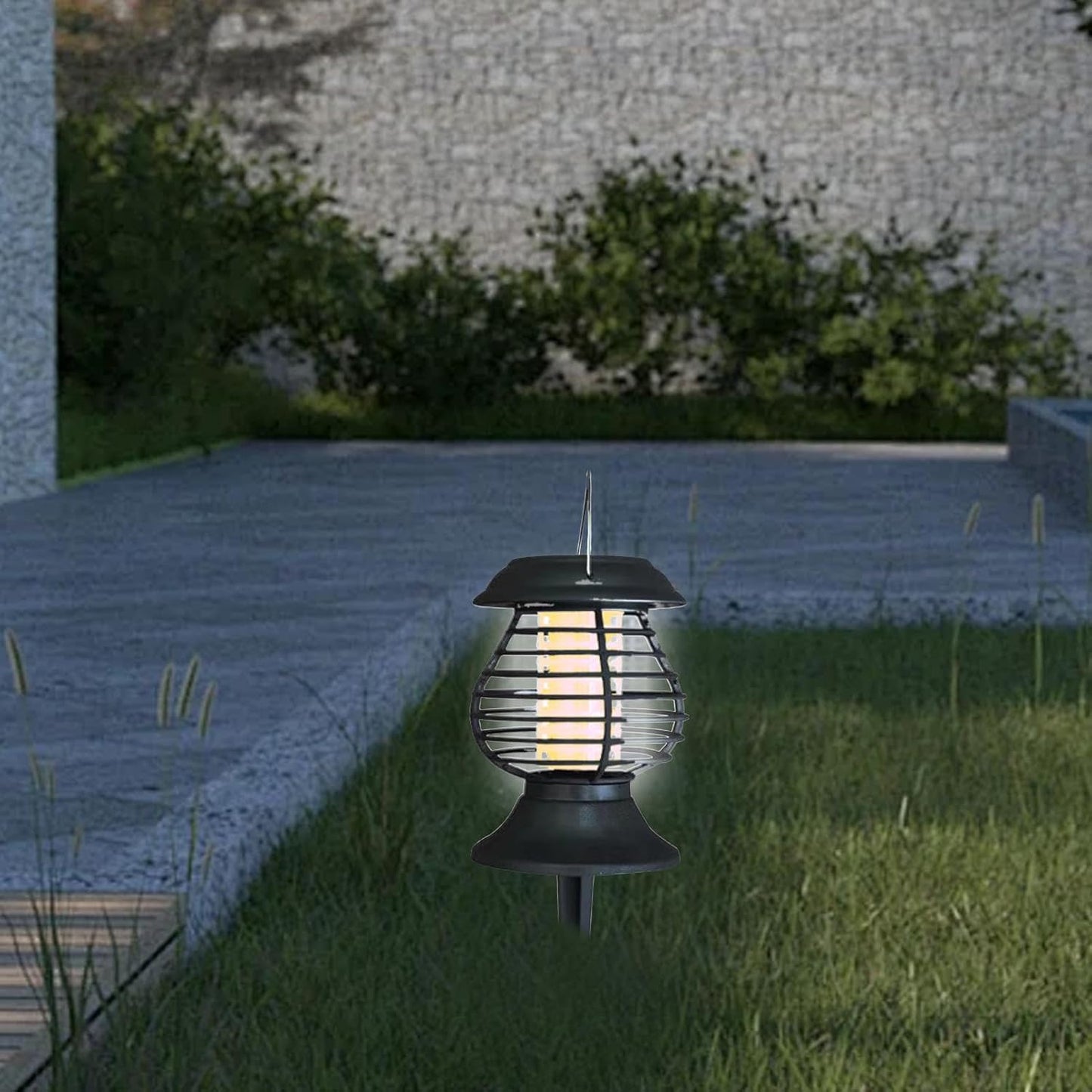 Skorter | Solar Insect Defense Lamp with LED Light – Effective Mosquito Control for the Garden
