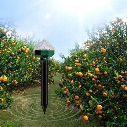 Skorter | Solar-powered animal repeller for garden and yard – Environmentally friendly protection against mice and rodents