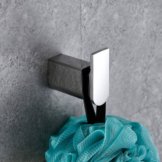 Skorter | Contemporary Bathroom Accessories Hardware Set in Silver with Soap Dish