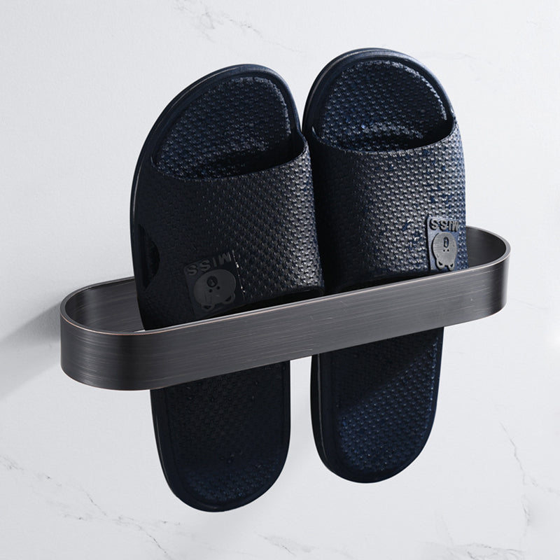 Skorter | 2-piece modern bathroom hardware set in gold/black, towel holder