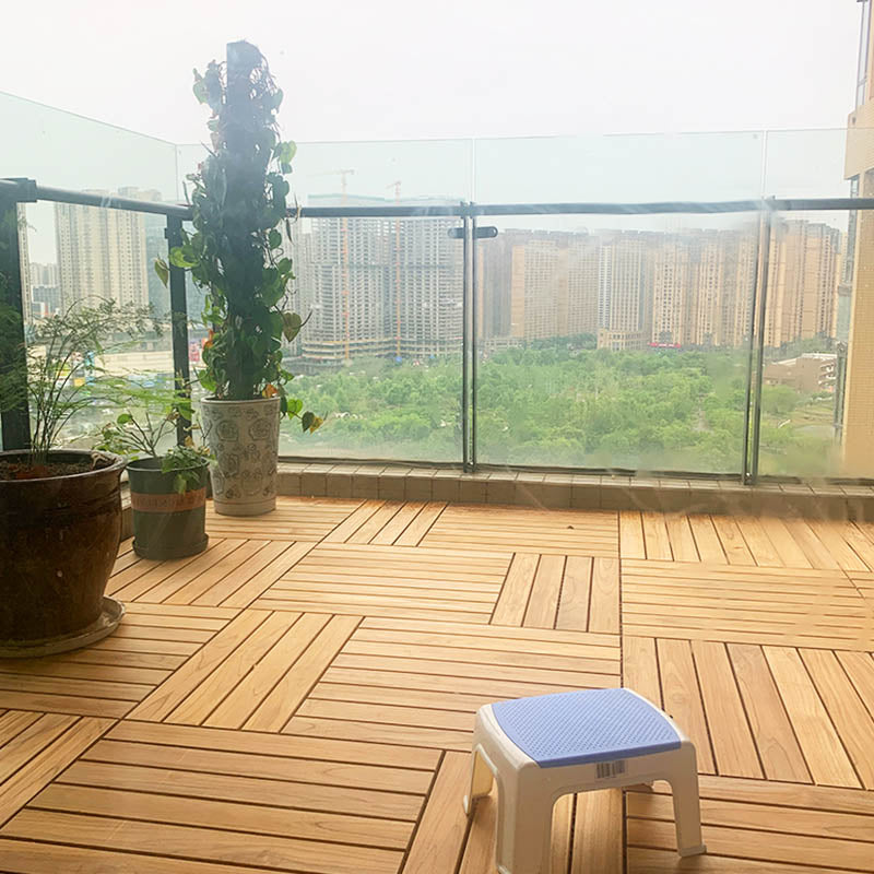 Skorter | Connected outdoor floor tiles wooden planks
