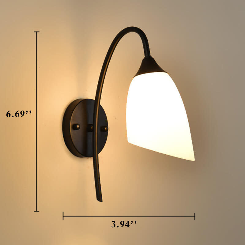 Skorter | GloeiGlow - Modern slanting, bell-shaped wall lamp with arm