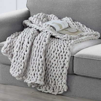 Skorter | 50" X 60" Kathy Ireland Chunky Chenille Plush Throw
