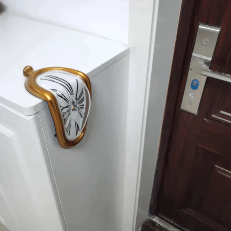 Skorter | Melting Time Warp Clock