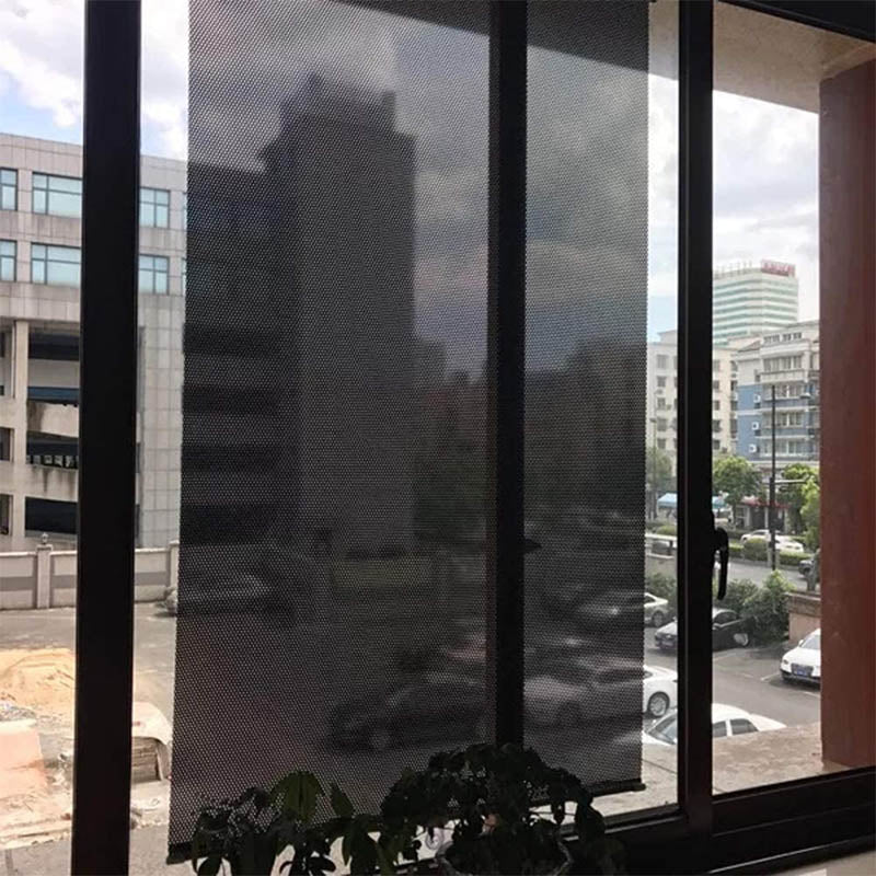 Skorter | Piercing-free suction cup sunshade