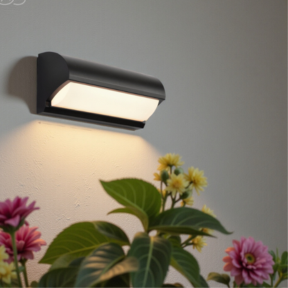 Skorter | Modern Black Outdoor LED Wall Light – Weatherproof Warm Lighting for Garden, Patio & Entryways