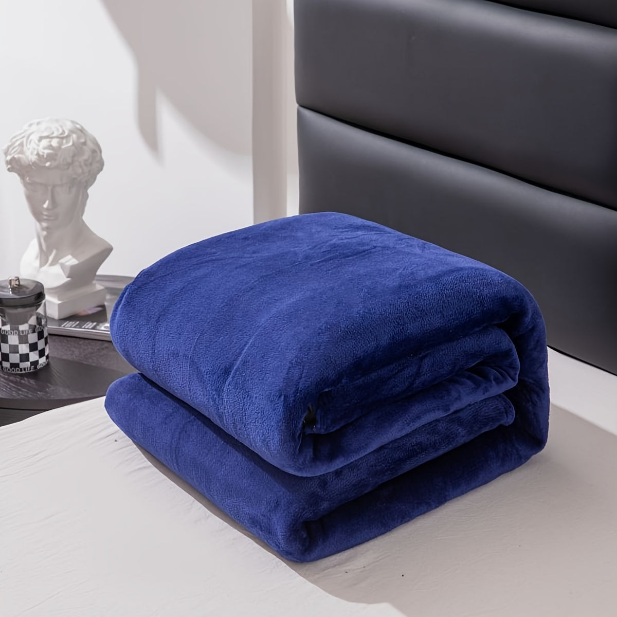 Skorter | Soft and warm gray flannel blanket for all seasons