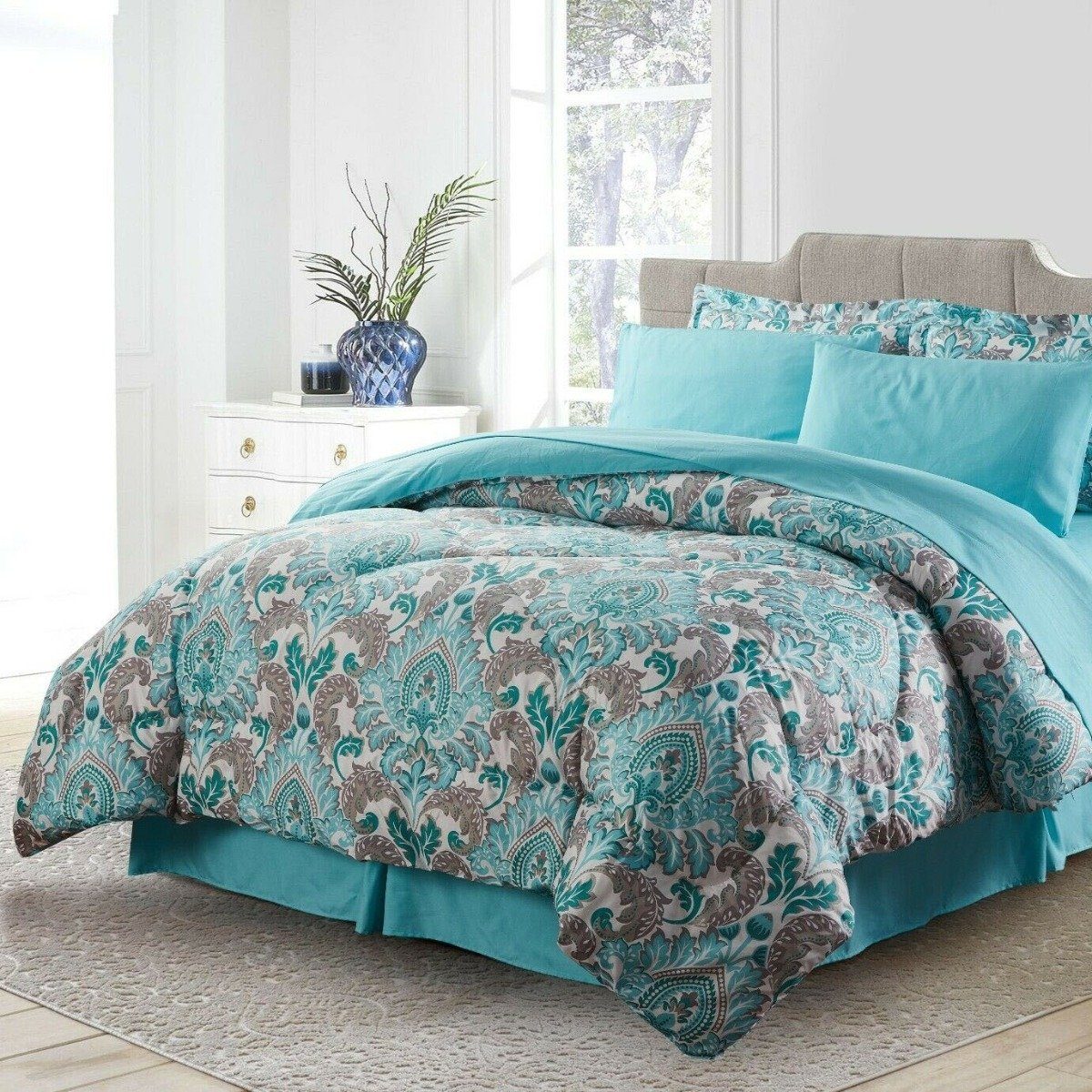 Skorter | 8-piece: Duvet alternative bed in a bag