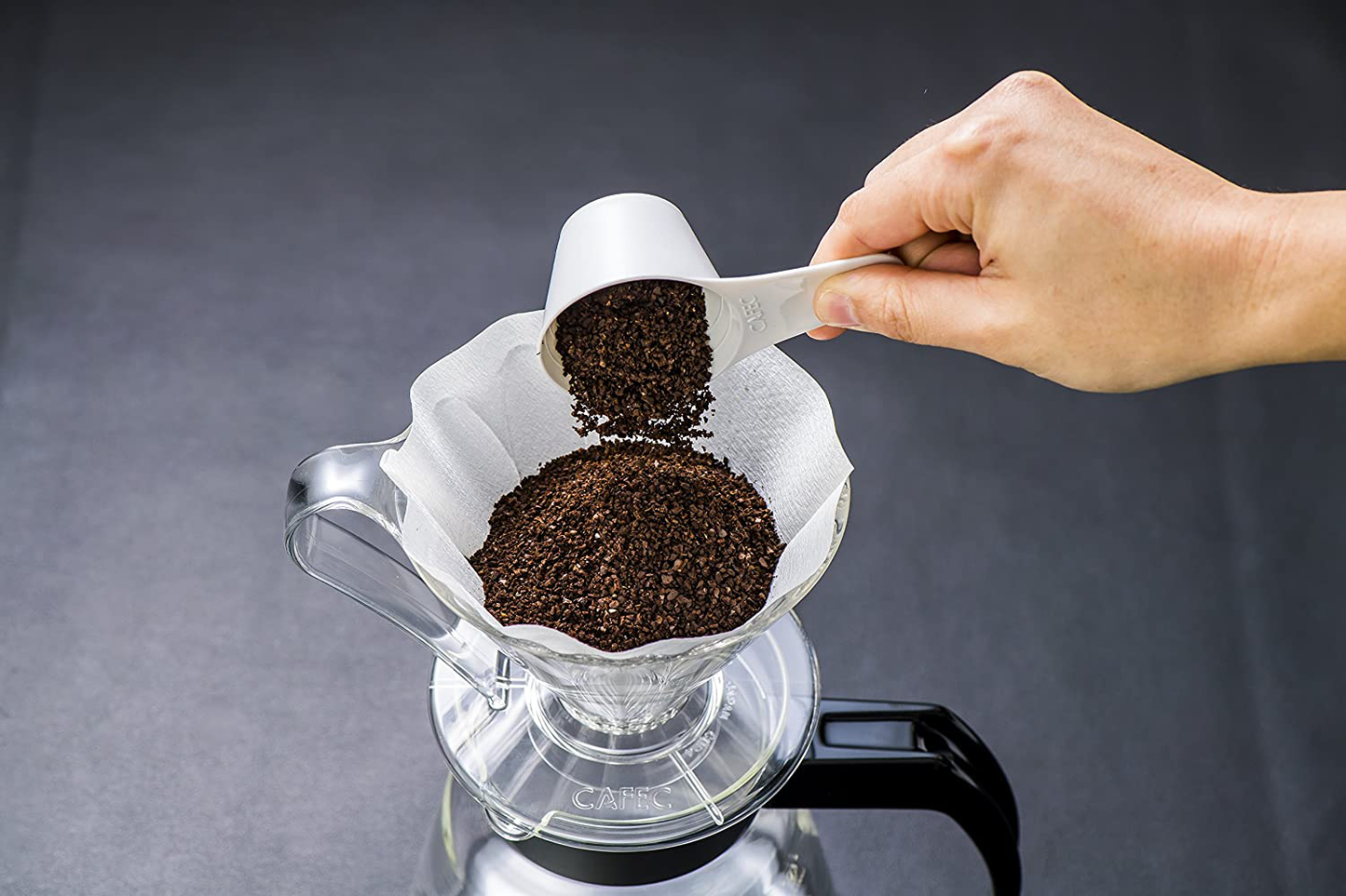 Skørter | Pour Over Coffee Dripper By Sanyo Sangyo: 1-to-4 Cup FLOWER SHAPED Brewer | Smart Drip Coffee Maker And Server | For Freshly Brewed Coffee | Elegant Smart Design For Better Brewing