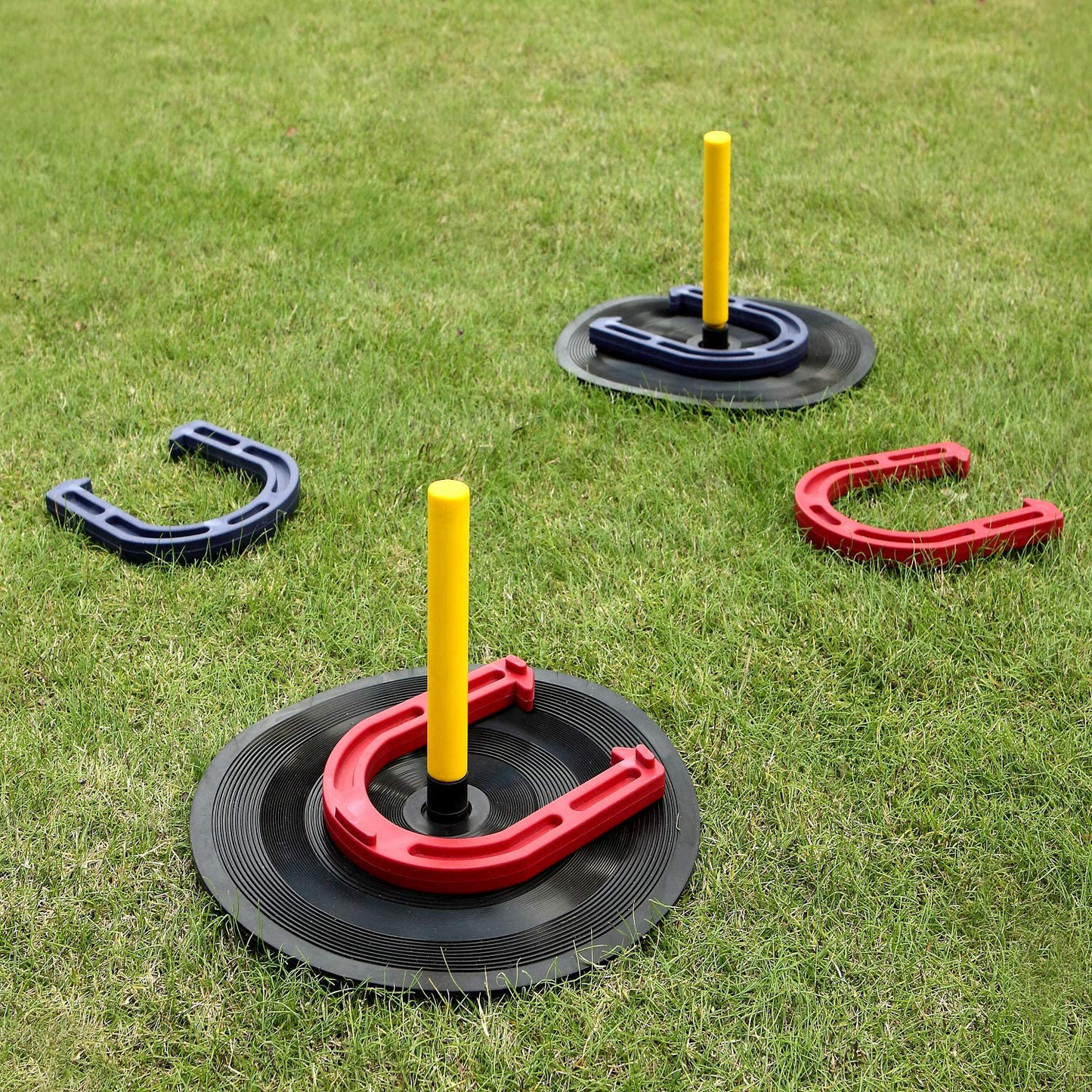 Skørter | Win SPORTS Outdoor Indoor Rubber Horseshoe Set Includes 4 Horseshoes, 2 Plugs, 2 Rubber Mats, 2 Red Plastic Plugs, Beach Game Perfect for Tailgating, Camping, Backyard, Fun for Kids Adults