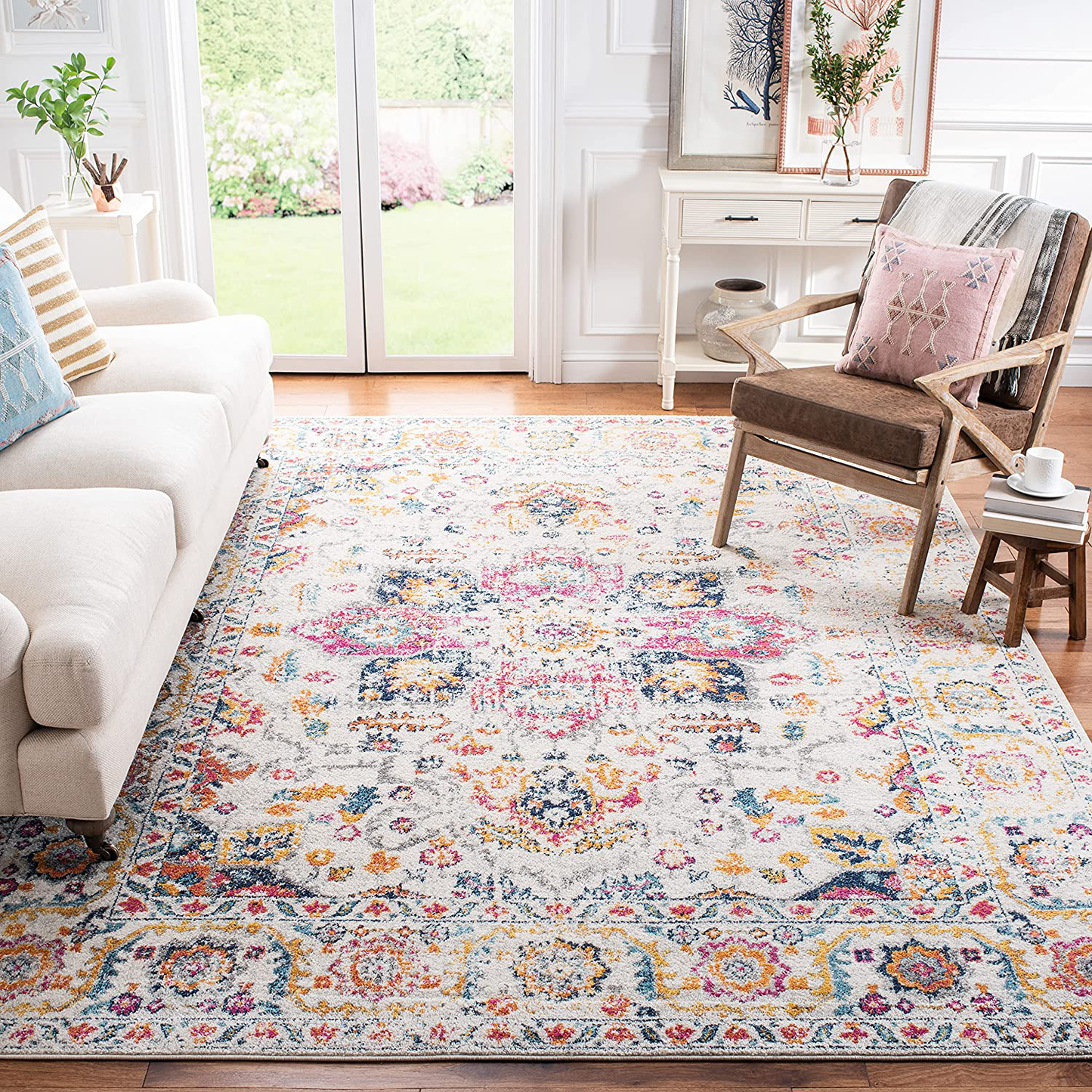 Skørter | Safavieh Madison Collection MAD603R Oriental Snowflake Medallion Worn Non-Slip Spot Resistant Living Room Bedroom Area Rug, 4' x 4' Square, Fuchsia / Ivory