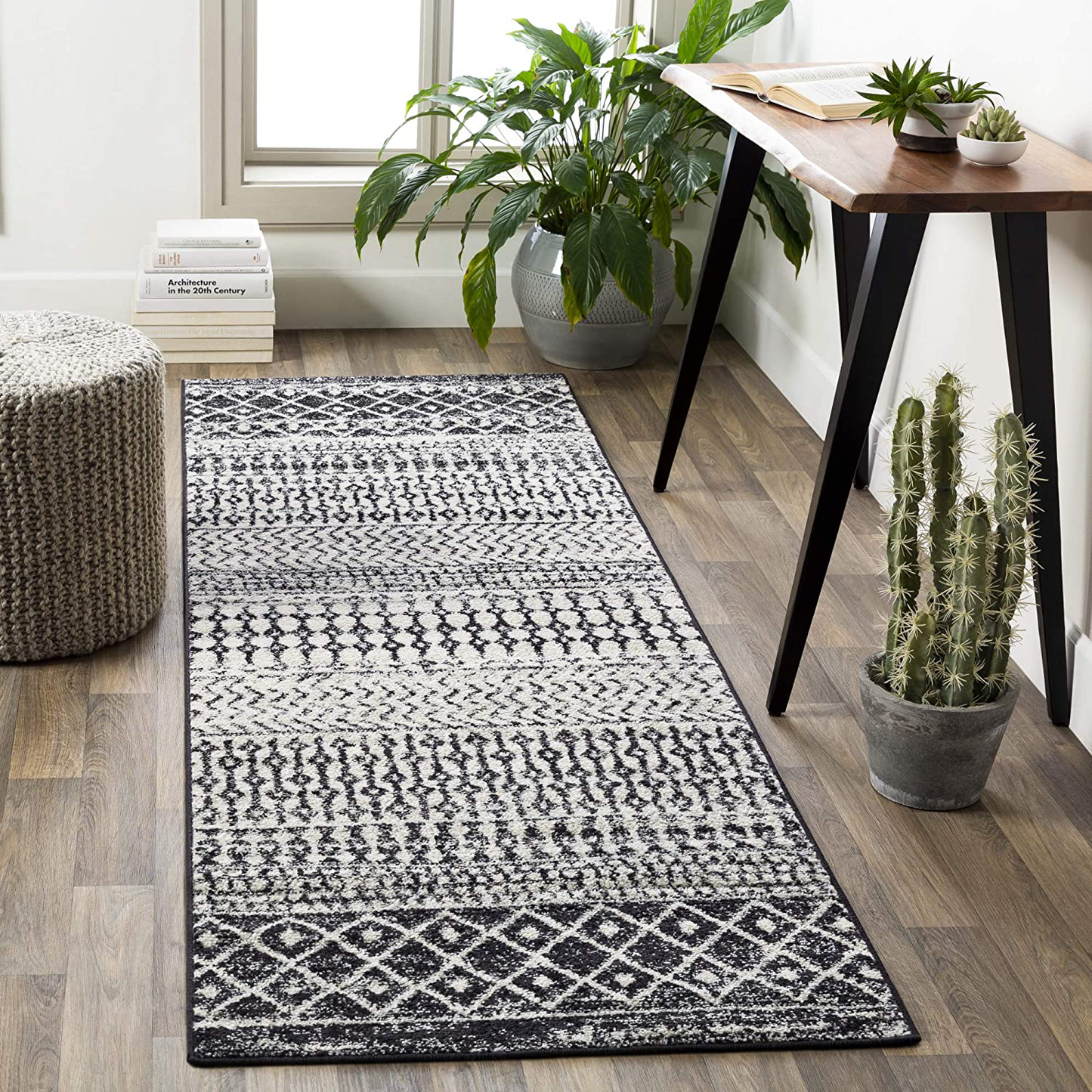 Skørter | Artistic Weavers Chester Charcoal and Ivory Bohemian/global 2 feet 7 inches x 7 feet 6 inches area rug, black