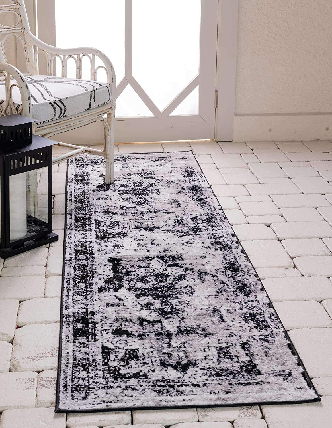 Skørter | Unique Loom Sofia Collection Area Traditional Vintage Rug, French Inspired Perfect for All Home Decor, 2' 0 x 9' 10 Runner, Black/Gray