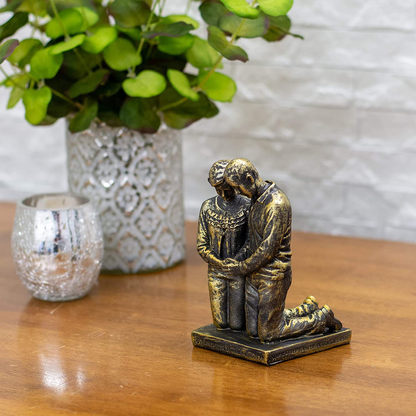 Skorter | Dicksons Beierende Spouse and Spouse 5 inches Gray Resin Stone Table Figurine