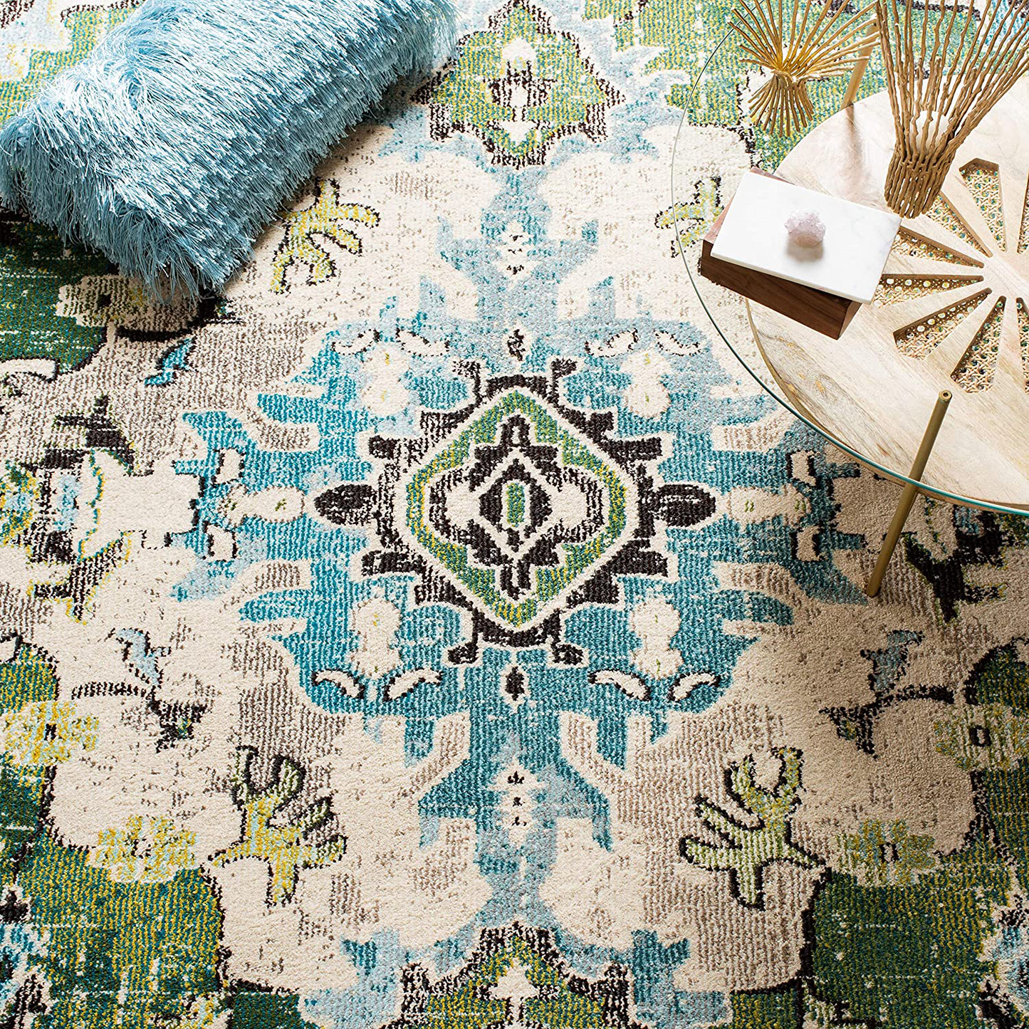 Skørter | Safavieh Monaco Collection MNC243G Boho Chic Medallion Distressed Non-Shedding Stain Resistant Living Room Bedroom Area Rug, 3' x 3' Square, Gray / Light Blue