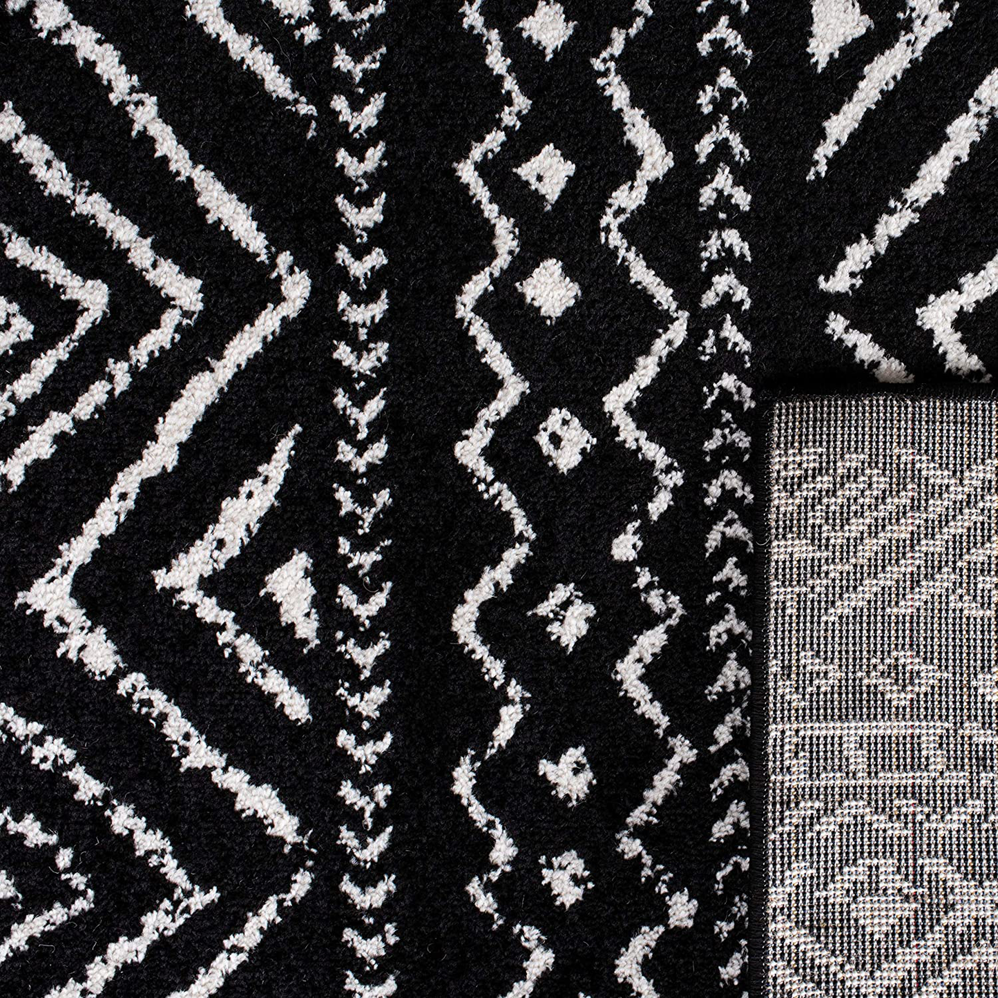 Skørter | Safavieh Tulum Collection TUL267Z Moroccan Boho Distressed Non-Shedding Stain Resistant Living Room Bedroom Rug, 2' x 5', Black / Ivory