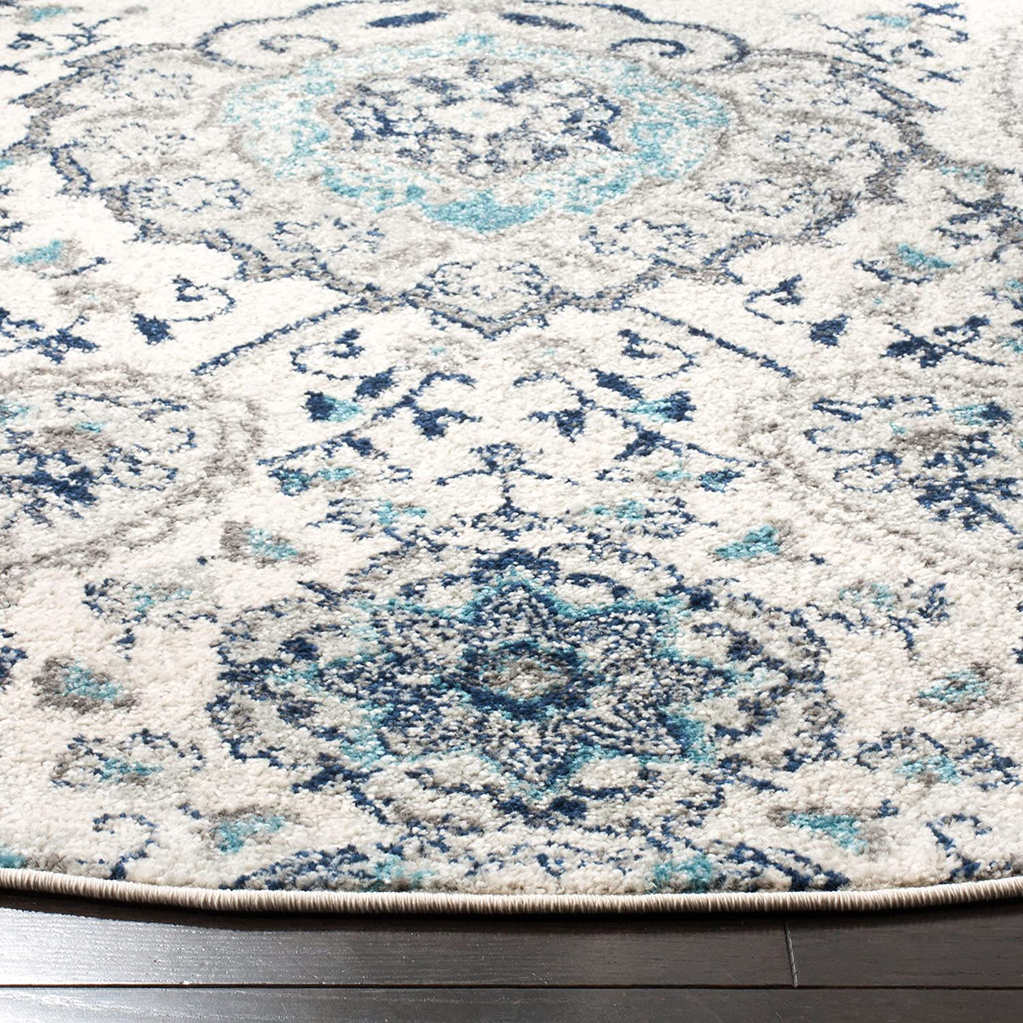 Skørter | Safavieh Madison Collection MAD600C Boho Chic Glam Paisley Non-Shedding Stain Resistant Living Room Bedroom Area Rug 3' x 3' Round Cream/ Light Grey