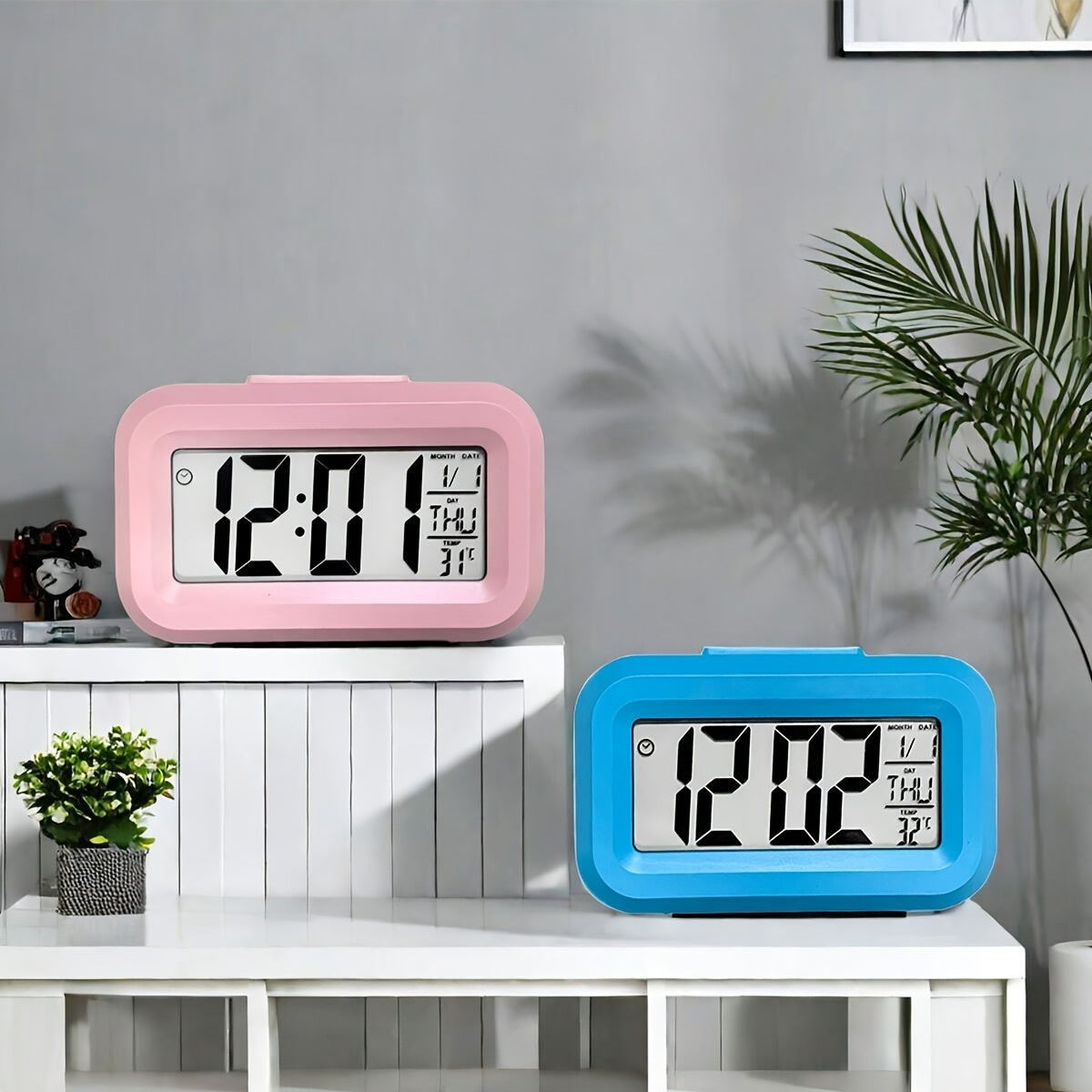 Skorter | GlowClock - Digital Alarm Clock with Date and Light Display