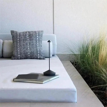 Skorter | BeamLuxe - Sleek Wireless Table Light