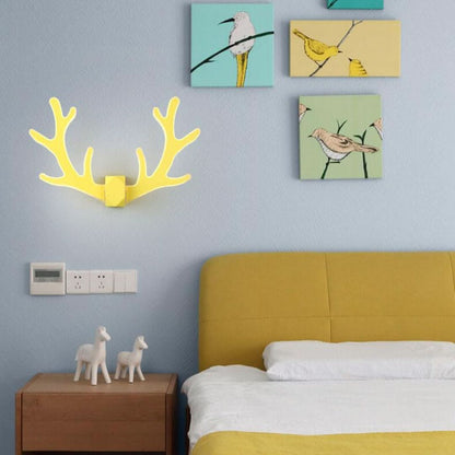 Skorter | Geweiglow - Simple Geweiformed Wall Lamp With 1 LED Arm