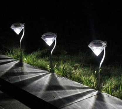 Skorter | Solar Garden Light in Diamond Shape – LED Lamps for Outdoor Decoration and Lighting