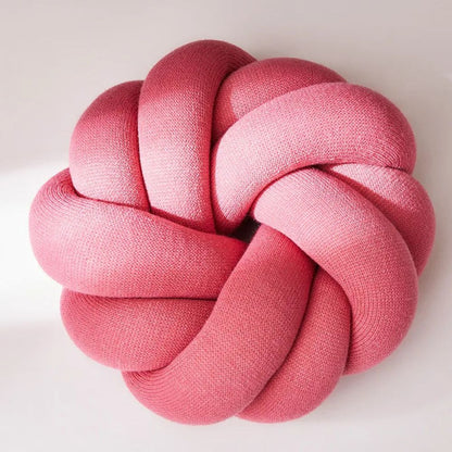 Skorter | Puffy Pretzel Cushion