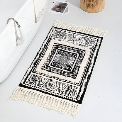 Skorter | Black and White Geometric Tassel Floor Mat
