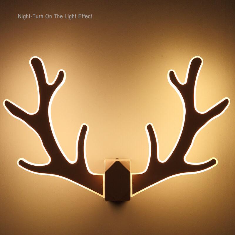 Skorter | AntlerLux - Unique antler-shaped wall lamp with LED lighting