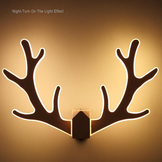 Skorter | AntlerLux - Unique antler-shaped wall lamp with LED lighting