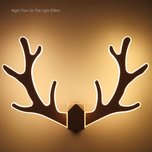 Skorter | Geweiglow - Simple Geweiformed Wall Lamp With 1 LED Arm
