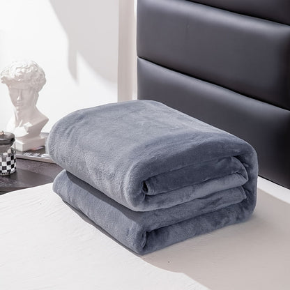 Skorter | Soft and warm gray flannel blanket for all seasons