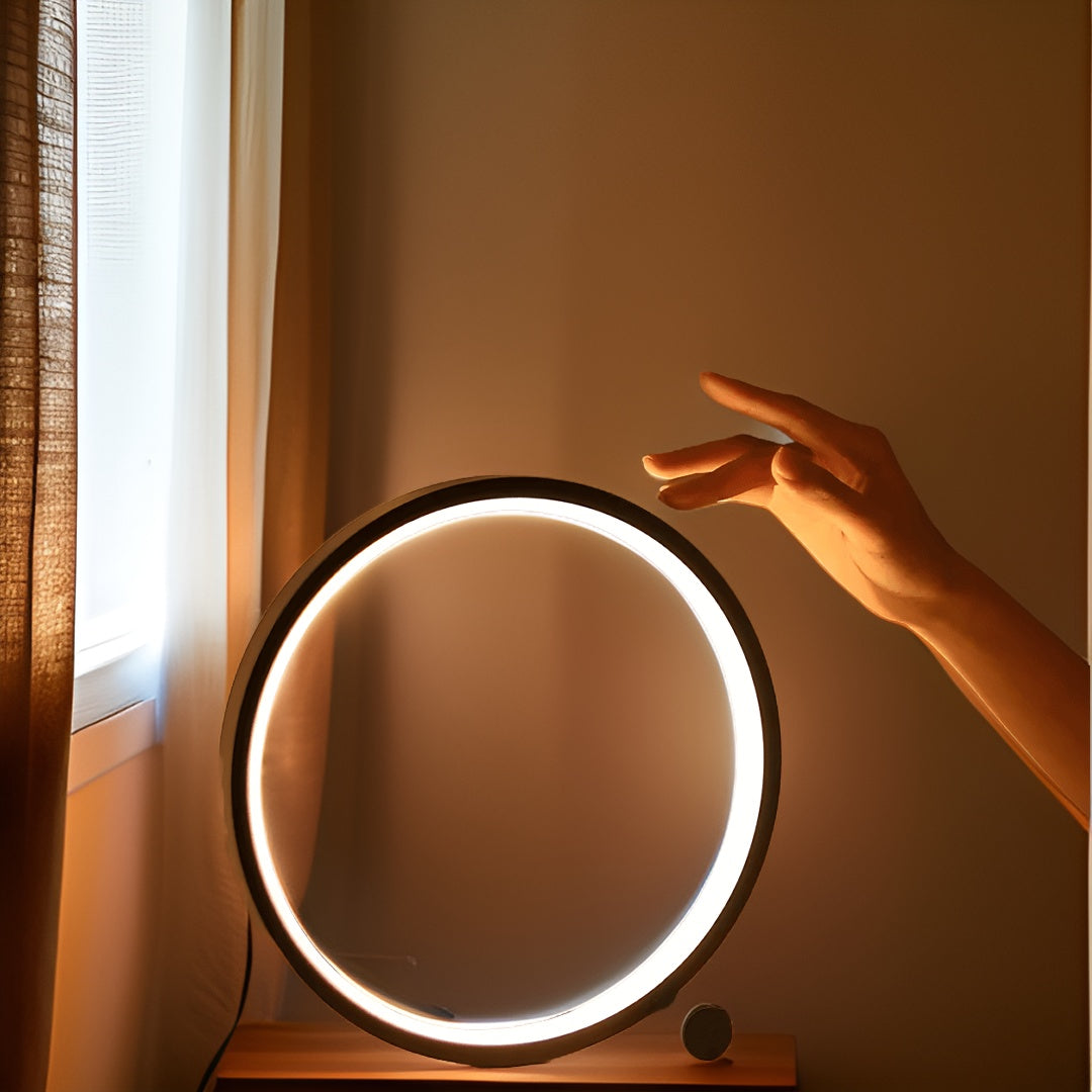 Skorter | Halo Glo Lamp – minimalistic dimmable round LED table lamp