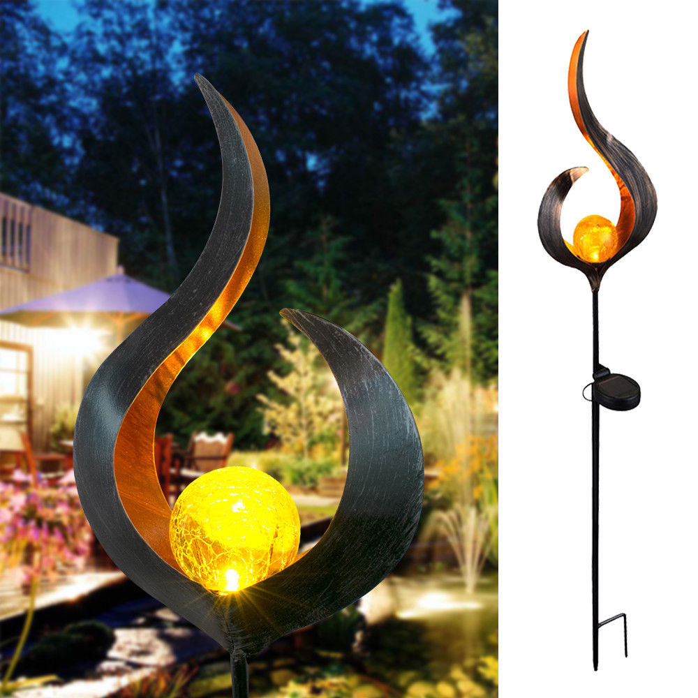 Skorter | Solar Garden Light made of Metal – Waterproof LED Design in Moon, Flame, Sun or Star Shape