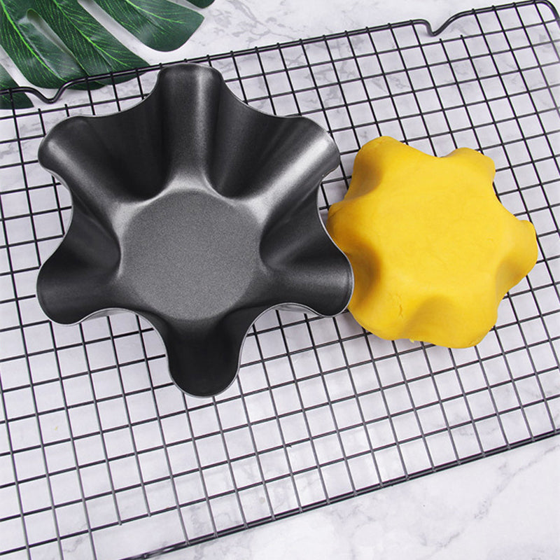 skorter | Flower petal shaped carbon steel backing bowl