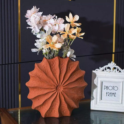 Skorter | Coral Crest Ceramic Vase