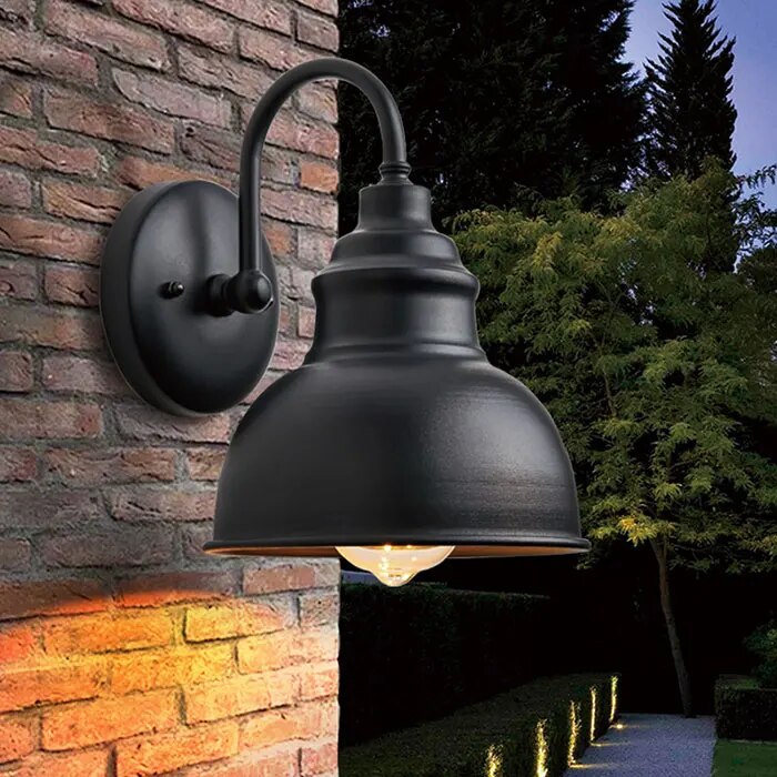 Skorter | RetroLys - Classic Outdoor Wall Lamp