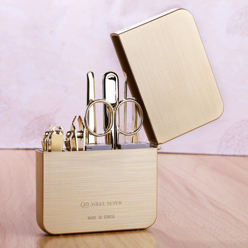 Skorter | 7-Piece Manicure Kit, with 2 Nail Clippers, Beauty Scissors, Nail File, Ear Pick, for Fingernails & Toenails