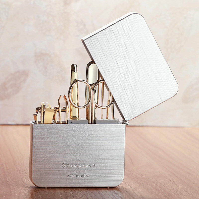 Skorter | 7-Piece Manicure Kit, with 2 Nail Clippers, Beauty Scissors, Nail File, Ear Pick, for Fingernails & Toenails