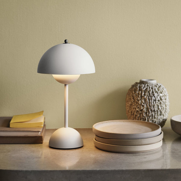 Skorter | Adjustable brightness flower pot lamp - Italian rechargeable table lamp VP3