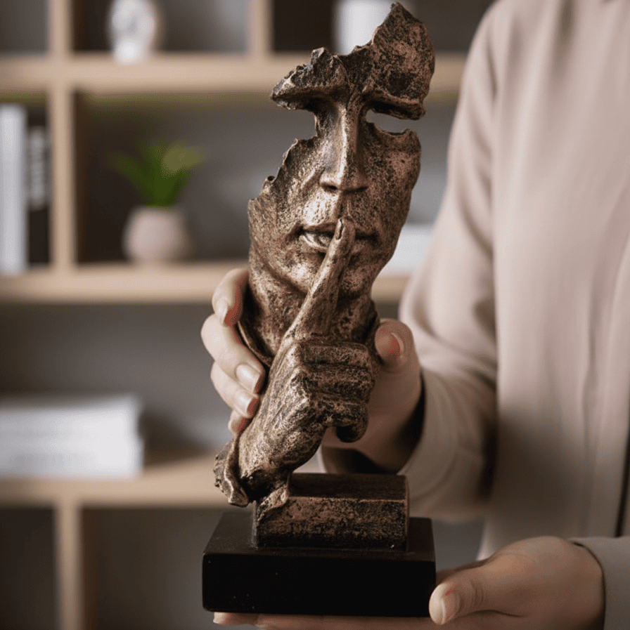 Skorter | Abstract Golden Sculpture for Timeless Elegance & Modern Design