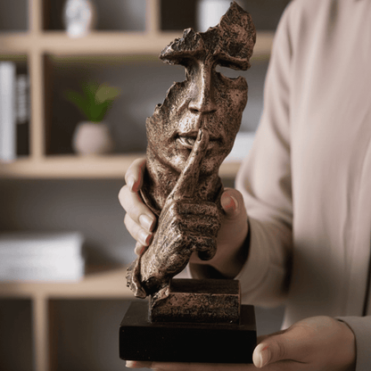 Skorter | Abstract Golden Sculpture for Timeless Elegance & Modern Design