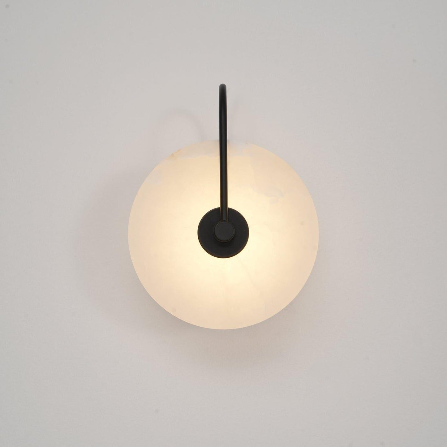 Skorter | Alabaster LED Wall Lamp