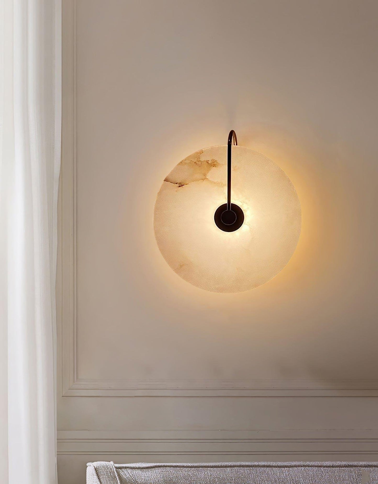 Skorter | Alabaster LED Wall Lamp