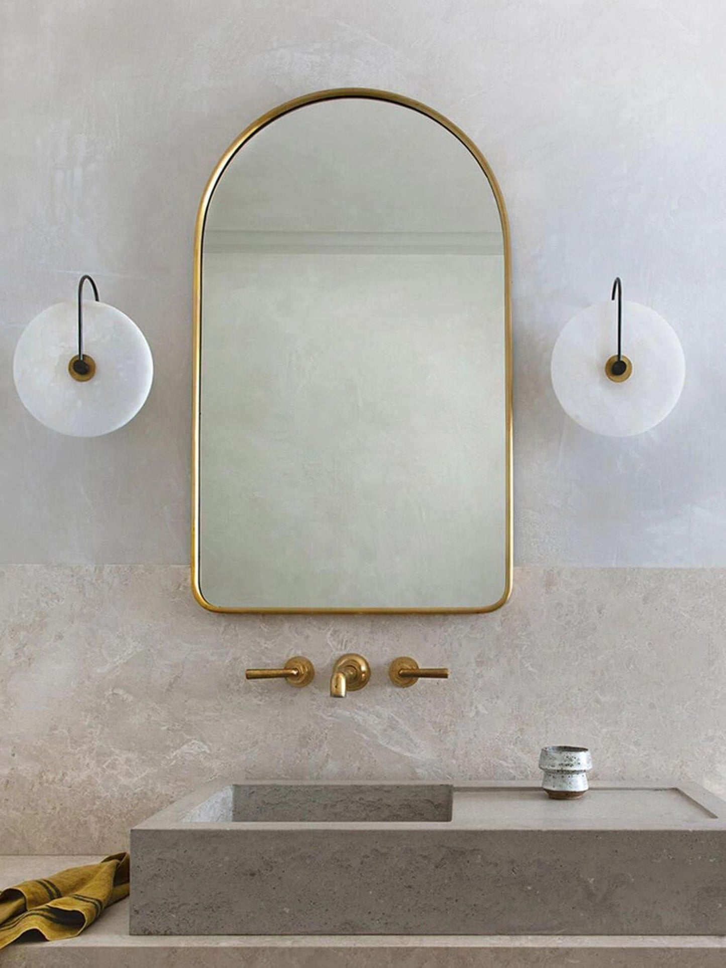 Skorter | Alabaster LED Wall Lamp