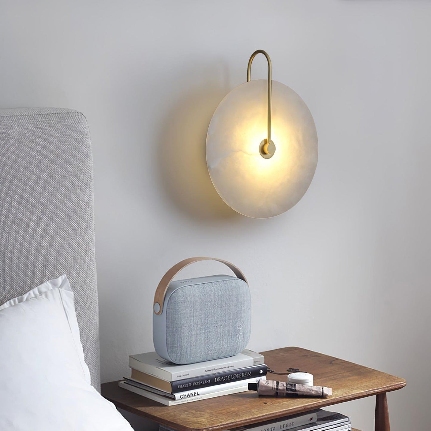 Skorter | Alabaster LED Wall Lamp
