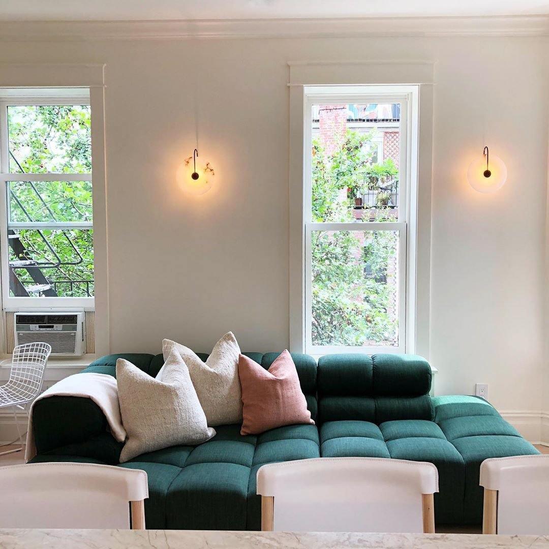 Skorter | Vit Alabaster Vägglampa